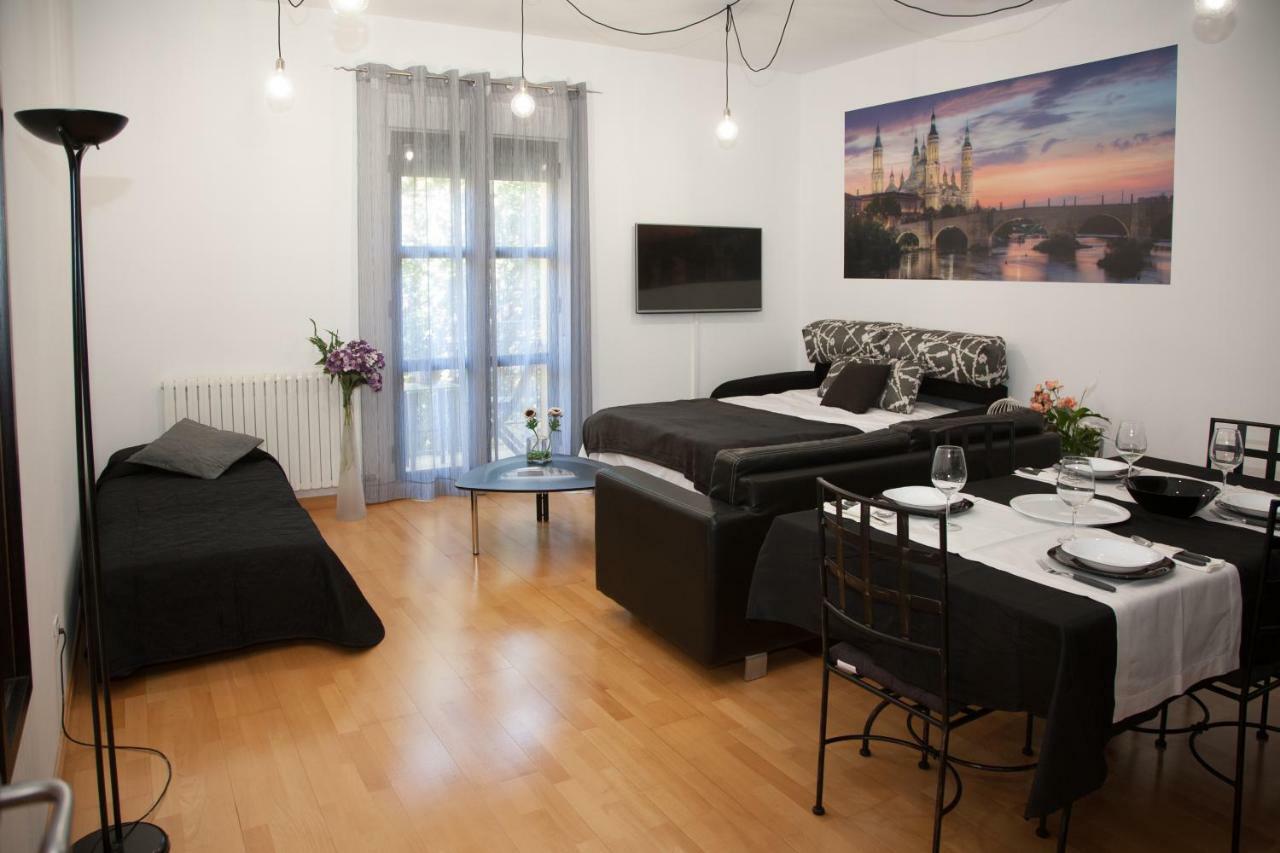 Dean Dos Catedrales Appartement Zaragoza Buitenkant foto